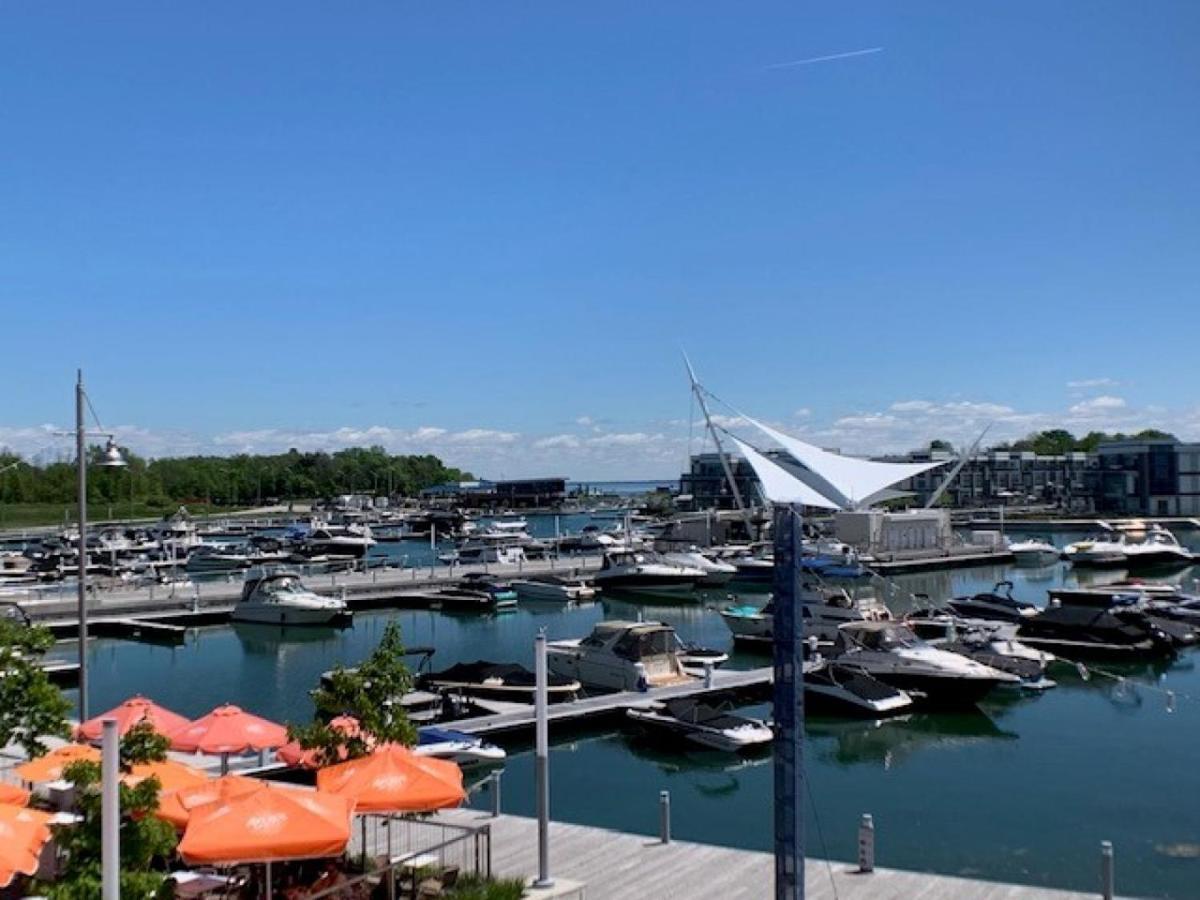 Stunning Stayz At Friday Harbour Beach Marina Resort Lake Simcoe Innisfil エクステリア 写真