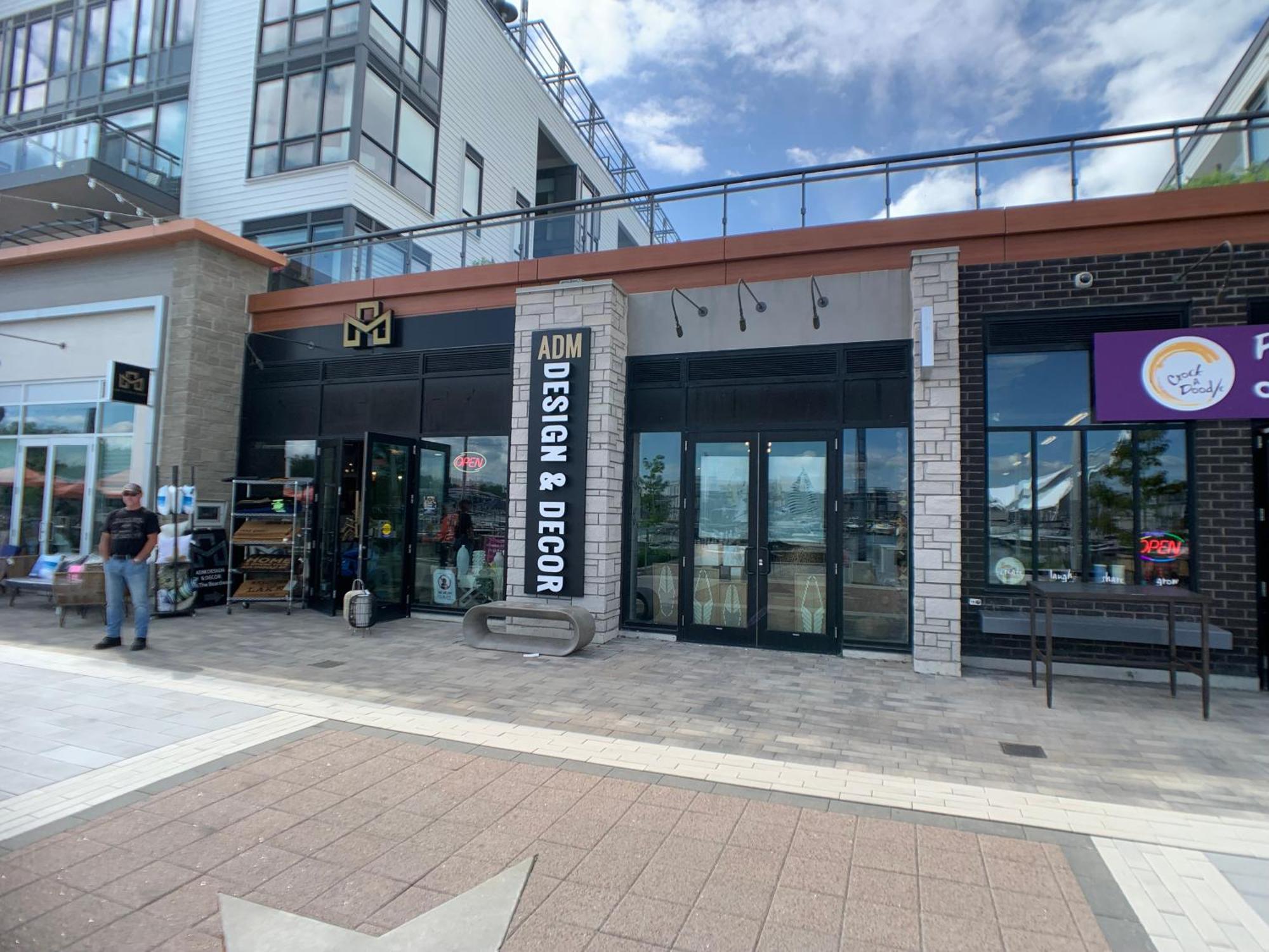 Stunning Stayz At Friday Harbour Beach Marina Resort Lake Simcoe Innisfil エクステリア 写真